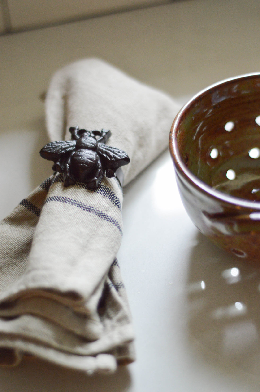 Bee Napkin Rings Set of 4 molliejenkinspottery